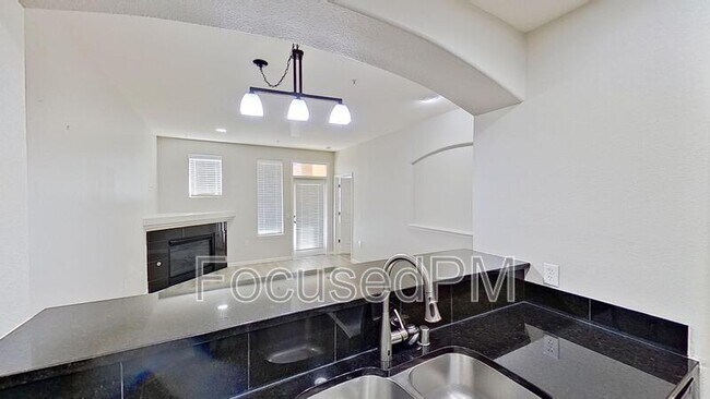 Building Photo - 1747 N Pearl St