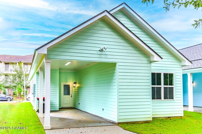 Building Photo - 132 Banister Ct
