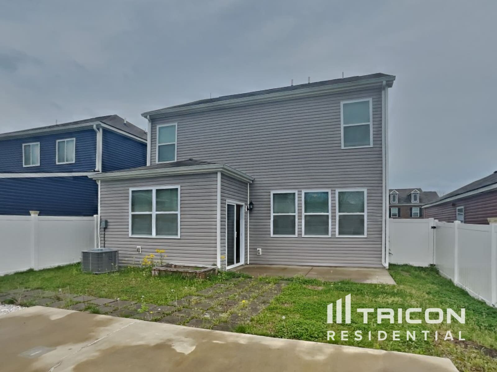 Building Photo - 353 Victory Cir