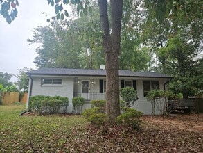 Building Photo - Smyrna Heights Bungalow