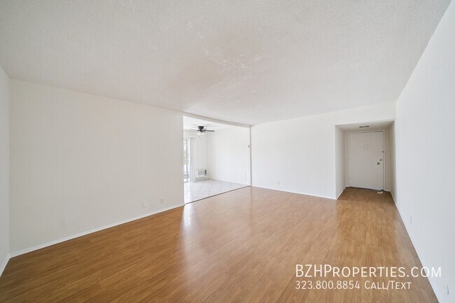 Building Photo - 1220 N Ogden Dr