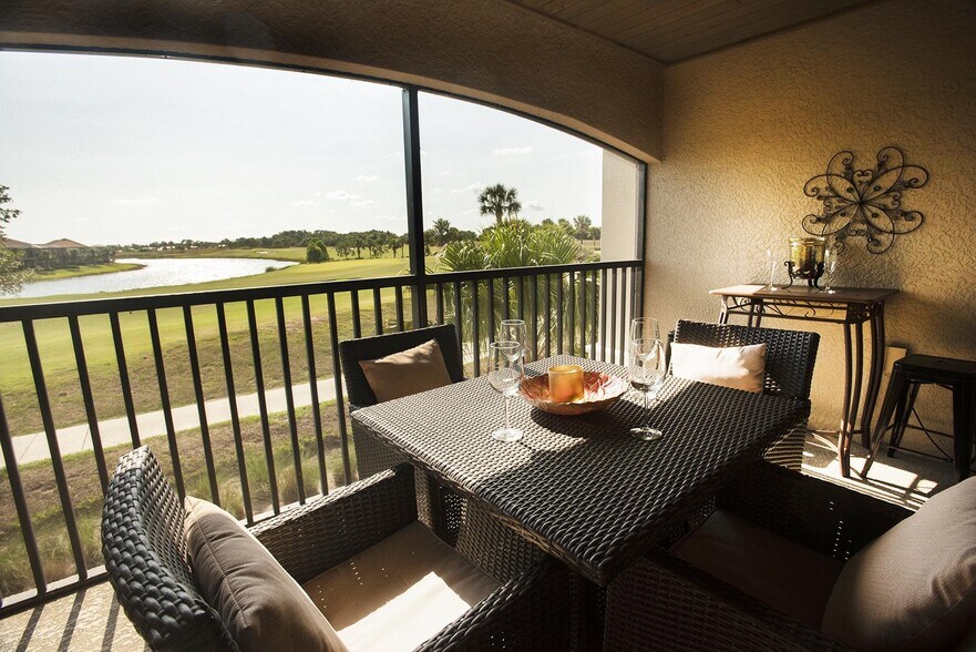 Building Photo - 5557 Palmer Cir