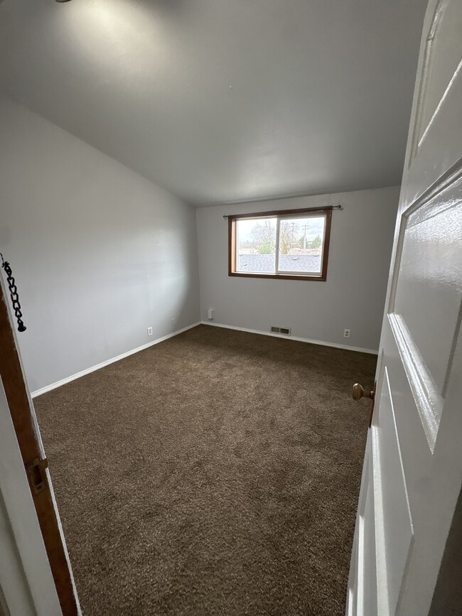 Building Photo - 1250 Hill St SE