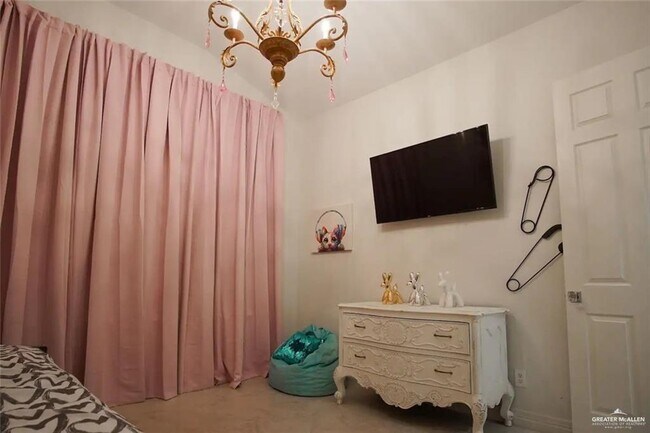 Building Photo - 27 Encantado Cir