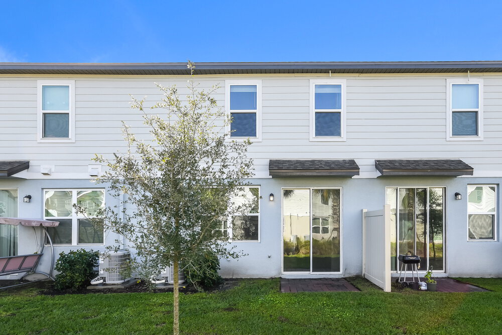 Building Photo - 809 Legacy Dr