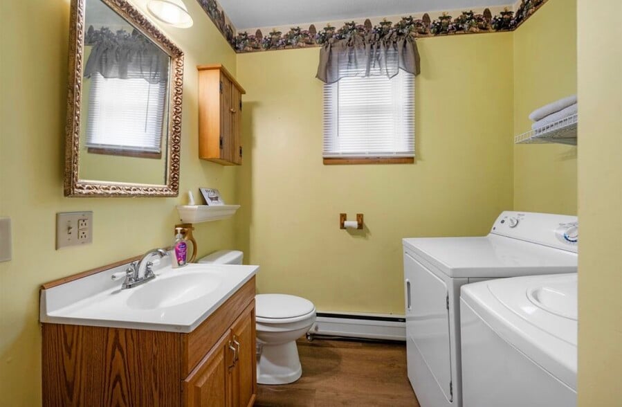 Building Photo - 92 Colby St