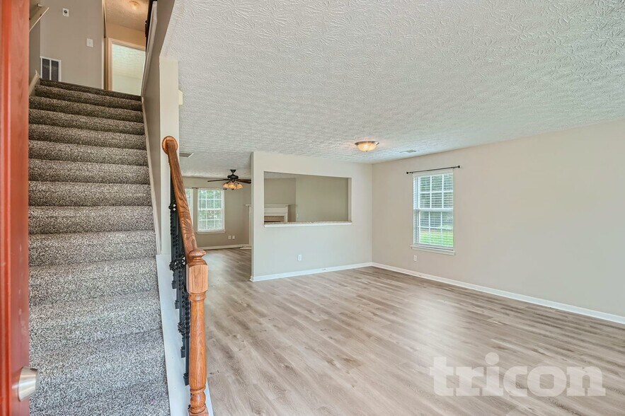 Building Photo - 5251 Miranda Way