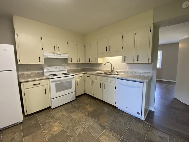 Building Photo - 111 Stamey Ave