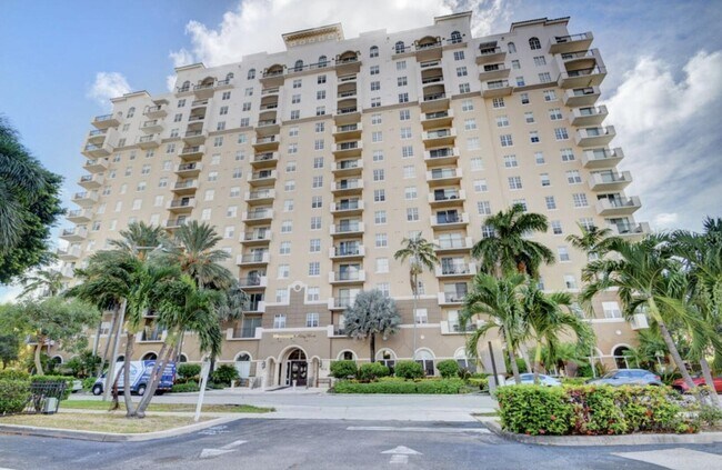 Building Photo - 616 Clearwater Park Rd