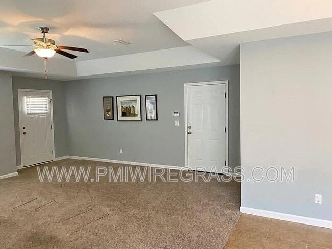 Building Photo - 214 Winterberry Way