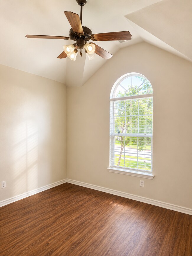 Building Photo - 2449 Dawn Mist Dr