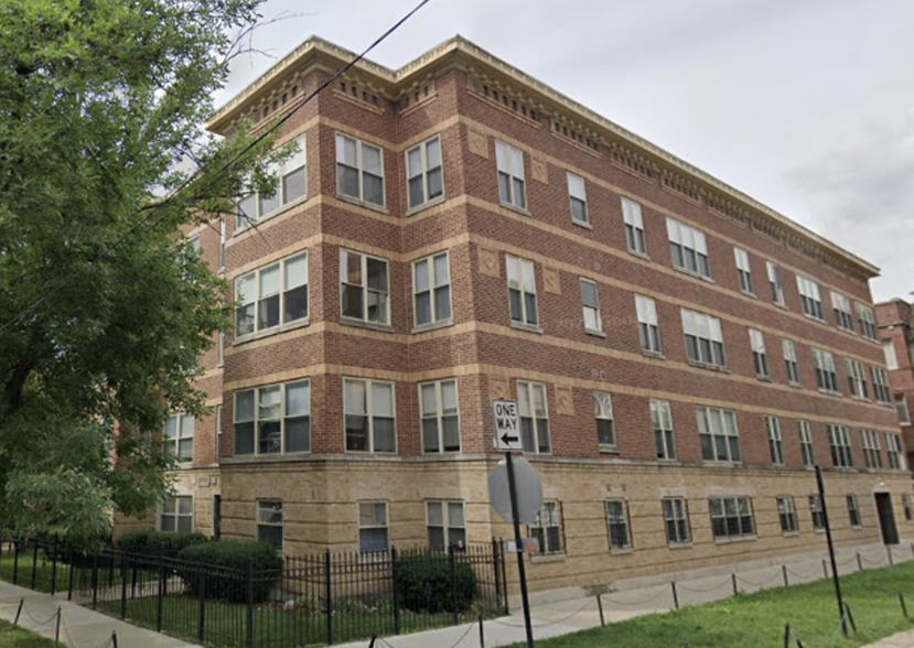 Building Photo - 3641 W Leland Ave