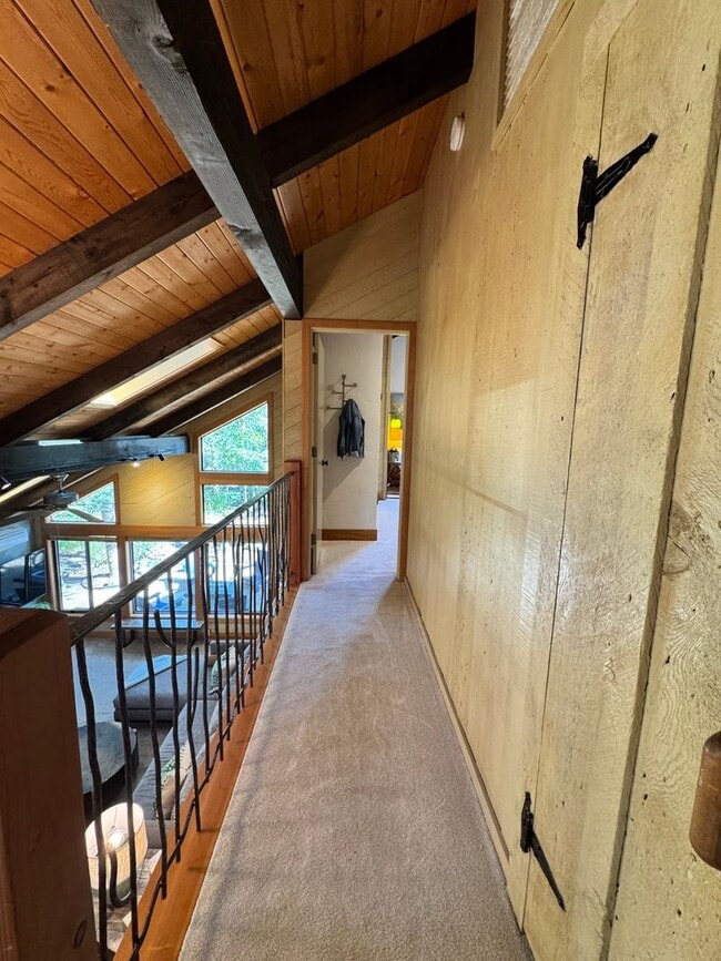 Building Photo - FOR RENT: FURNISHED LONG-TERM EXTREMELY CO...