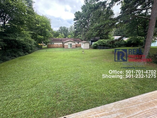 Building Photo - 110 Robinwood St