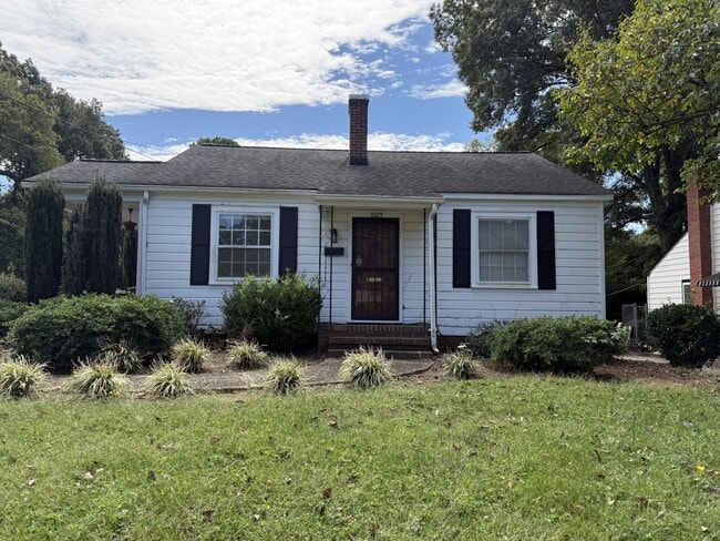 Building Photo - 1025 Druid Cir