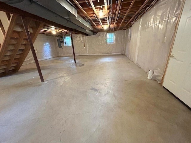 Building Photo - 536 Middle St