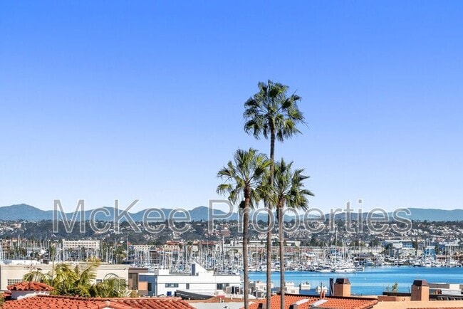 Building Photo - 307 San Elijo St