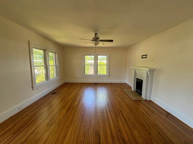 Building Photo - Single Family in Downtown Kings Mountain, NC