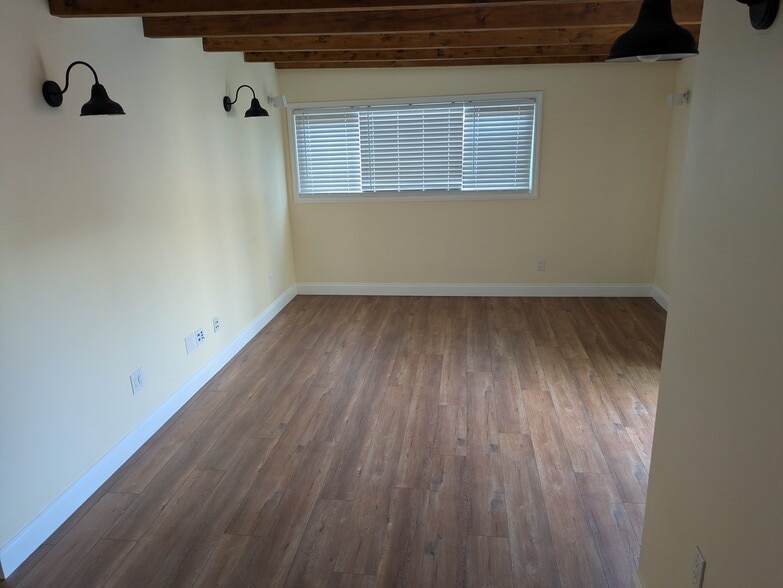 Bonus Room/3rd Bedroom - 5762 Olvera Ave