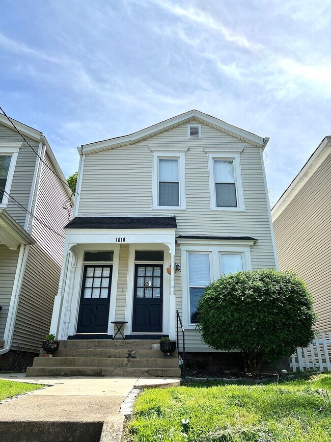 Building Photo - 1618ELL