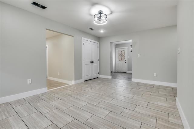 Building Photo - 1326 Johns Ave