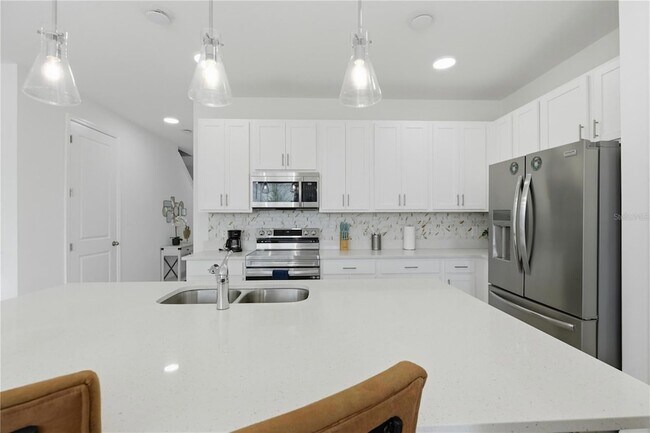 Building Photo - 710 Longboat Dr