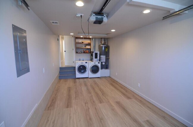 Building Photo - 126 22nd Ave