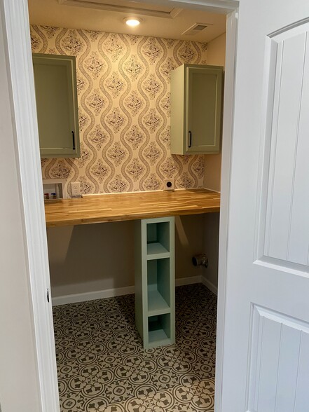 Laundry Room Downstairs - 3026 Farmhouse Dr