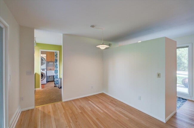 Building Photo - 5813 Anchorage Ave