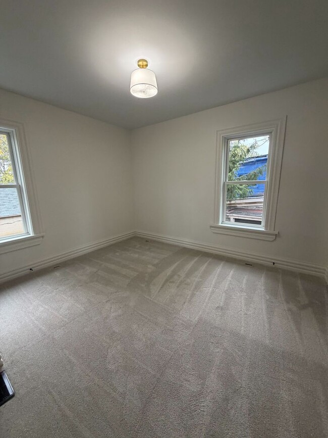 Building Photo - 3 Bedrooms | 2.5 Bathrooms | $3,000/month ...