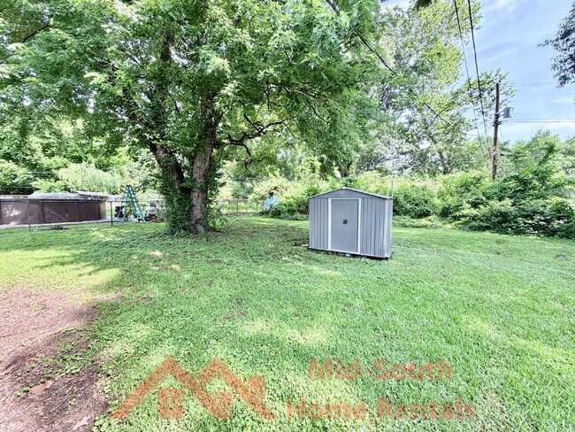 Building Photo - 3998 Victor Dr