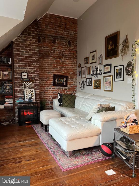 Building Photo - 1304 N Clayton St