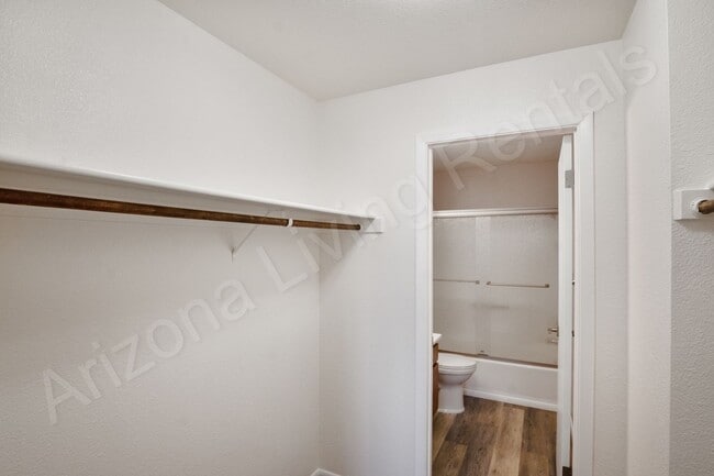 Building Photo - CONDO IN THE HEART OF DOWNTOWN