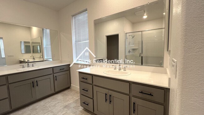 Building Photo - Newer Elk Grove 4bd/3.5ba Home near Big Horn & Poppyridge Rd