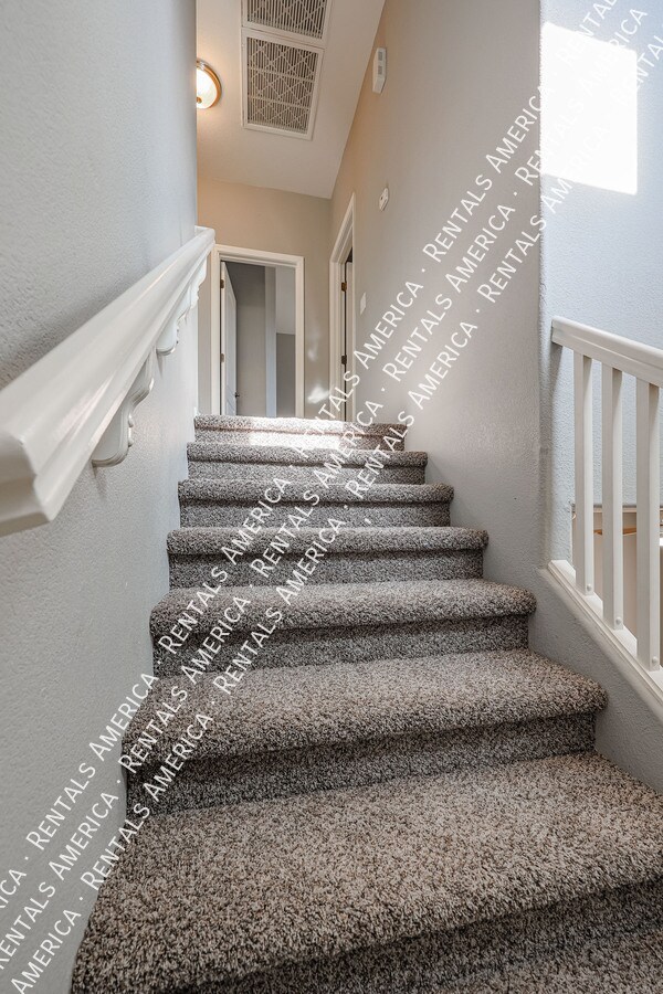 Building Photo - 3672 E Sundance Ave