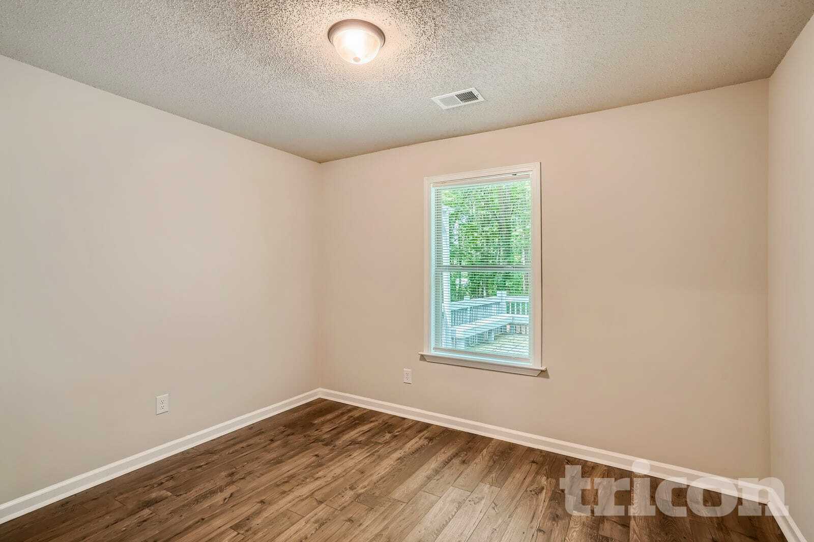 Building Photo - 330 Cowan Rd