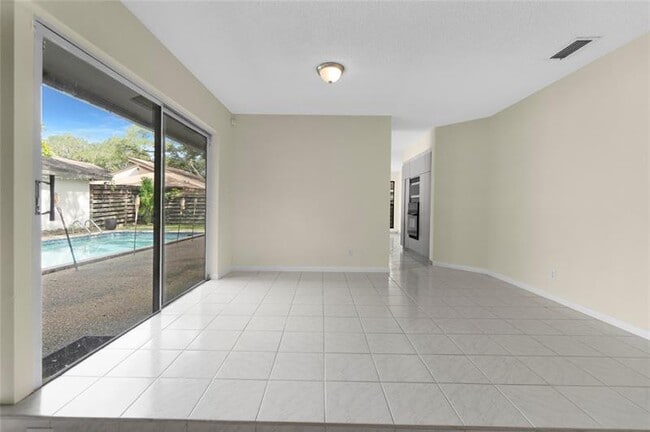 Building Photo - 4101 N 49th Ave