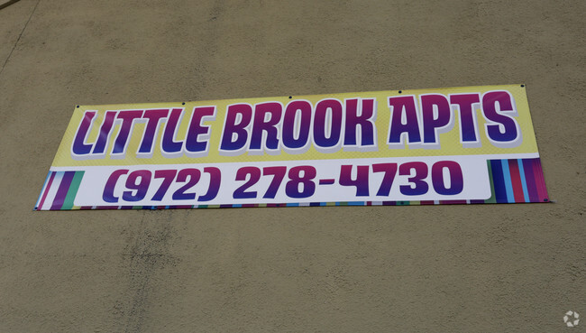 Building Photo - Little Brook Apartments