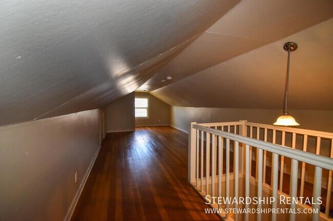 Building Photo - 2273 Hilyard St