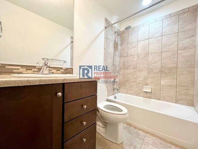 Building Photo - 10831 Fossil Dust Dr