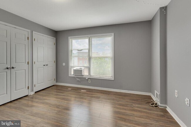 Building Photo - 1719 Ridge Ave