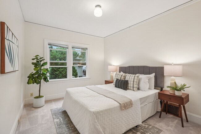 Building Photo - Classic Portland Charm + Modern Comfort in...