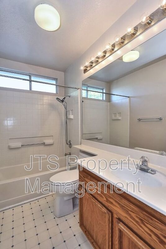 Building Photo - 6620 Verandah Ct