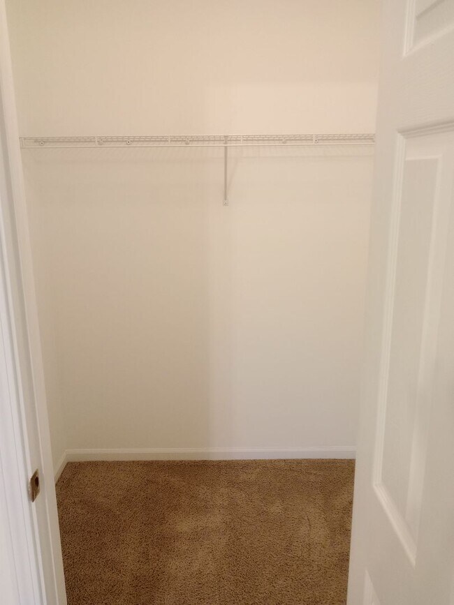 Building Photo - 2401-2403-2403 Northampton Dr