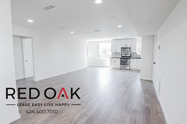 Building Photo - BRAND NEW Spacious Three Bedroom With NEW ...