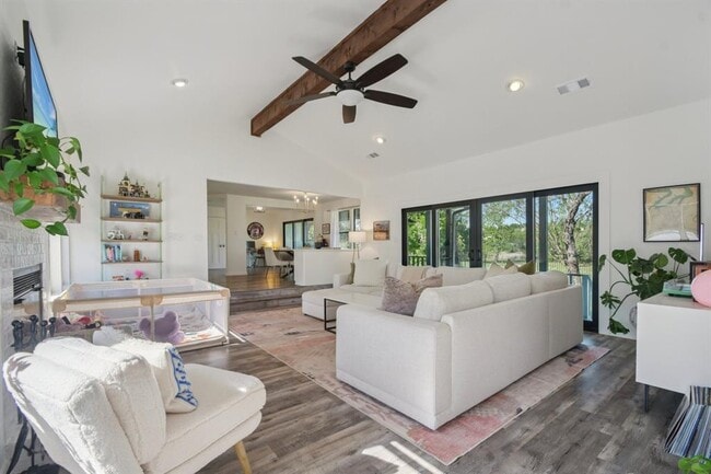 Building Photo - 730 Vanguard St