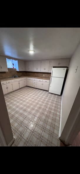 Building Photo - 283 Linwood Ave