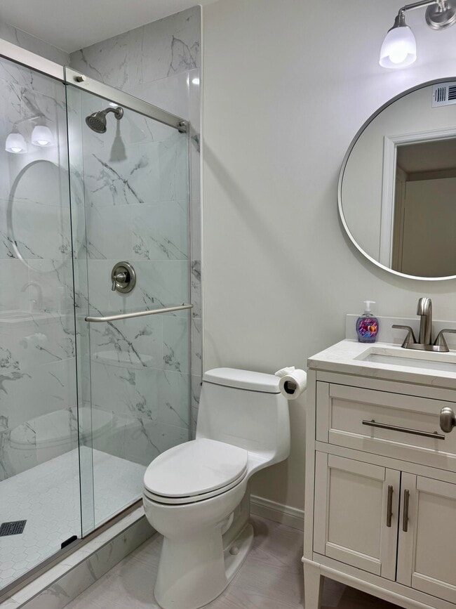 Building Photo - 47965 Oasis Ct
