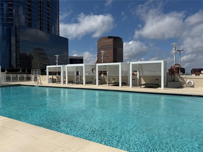 Building Photo - 150 E Robinson St