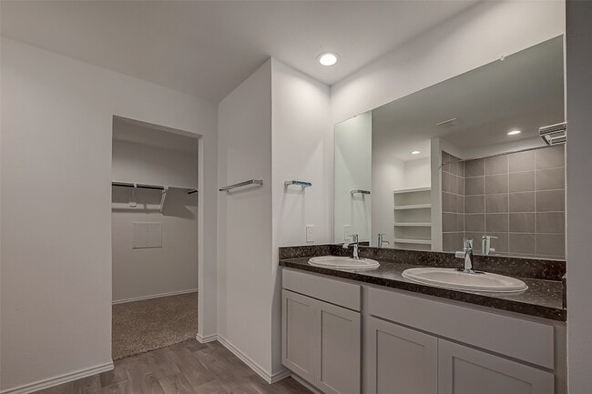Building Photo - 5343 Pinecliff Grove Ct